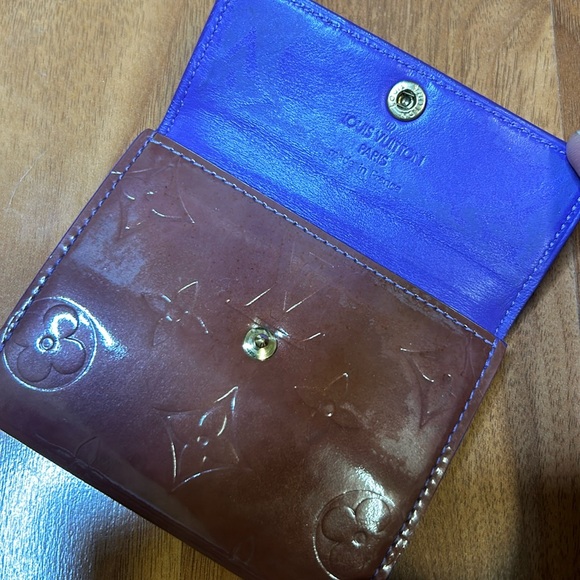 Authentic Louis Vuitton Ludlow Patent Leather Wallet
Card Case - Picture 8 of 16